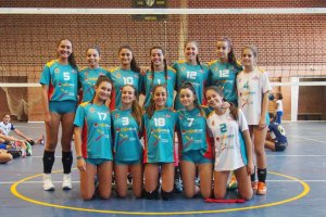 El equipo cadete del Cajamar Mintonette en El Argar.