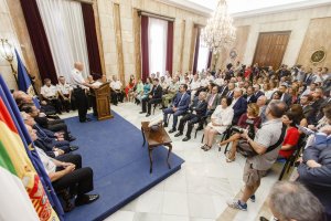 Panorámica del salón de actos de la Subdelegación.