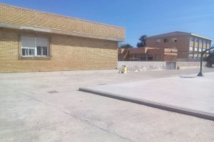El patio de un centro escolar de Adra