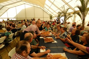 El clásico desayuno con mayores y el desfile de carrozas no faltarán en esta feria.