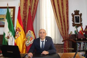 El alcalde de Huércal-Overa abre las puertas a todos.