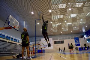 Tocando el cielo en cada uno de los ejercicios.