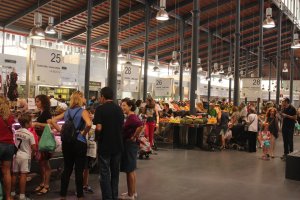 La mañana del sábado es, tradicionalmente, la de mayor trasiego y ventas por ser jornada de descanso de muchos trabajadores