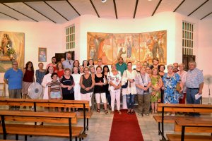 Colectivos parroquiales de Santa María de Belén; la presidenta de la Federación Gitana, el director de Cáritas, la coordinadora de Voluntariado de la