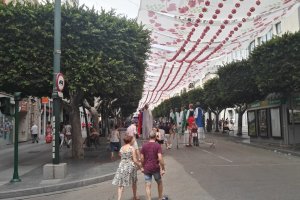 Entoldado del Paseo de Almería durante la Feria