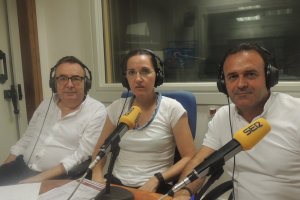 Pedro Manuel de la Cruz, director de LA VOZ, Mari Carmen Ferrer y José María Salmerón.