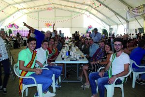 Un animado grupo en las fiestas de Pulpí