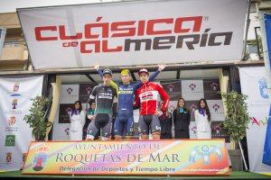 El podio de la Clásica Ciclista.