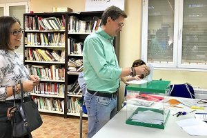 Teruel, votando en Chirivel.