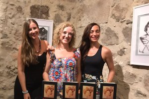 Marina Hernández, Mar de los Ríos y Leticia Valle, en la puesta de largo del proyecto este verano en Carboneras.