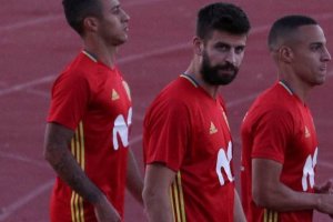 Piqué en el entrenamiento de ayer.