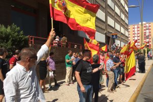 Concentración en la Comisaría de Almería