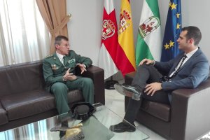 Fernández Pacheco con el coronel de la Guardia Civil, Arturo Prieto