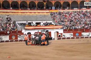 Un agente de la Guardia Civil se accidenta mientras se descolgaba desde un helicóptero en Toledo.