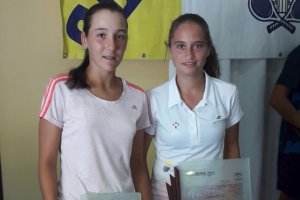 Encarni García Ávila y María Dolores López.