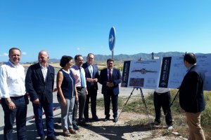 El consejero de Fomento, Felipe López, ha visitado la zona de las obras.