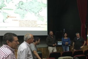 Imagen de la jornada celebrada en Albox para informar sobre la bacteria conocida como Xylella fastidiosa.