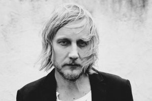 Cita con Neuman, la banda que lidera el murciano Paco Román.