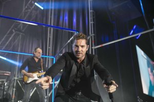Bisbal ayer en su concierto en Huércal-Overa.
