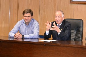 Gabriel Amat con José Juan Rodríguez, concejal responsable del Área.