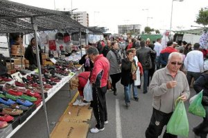 El mercadillo de los sábados volverá a cambiar de ubicación.