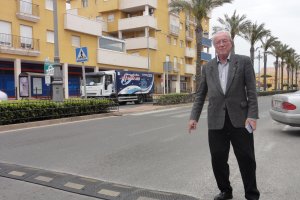 Uno de los resaltos  prohibido desde 2008 y que Andrés Mata denunció en 2015.