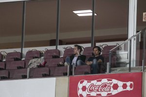 Miguel Corona e Ibán Andrés vuelven a mirar el mercado.