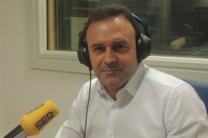 Salmerón en los estudios de la Cadena SER.