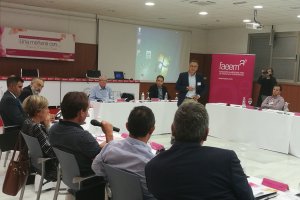 Un momento de la charla de Ángel Barranco