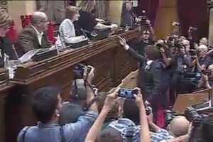Momento de la votación de Carles Puigdemont.