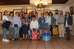 Uno de los momentos más emotivos fue la entrada del coro de la Hermandad de Ntra.Sra. del Rocío de Garrucha.
