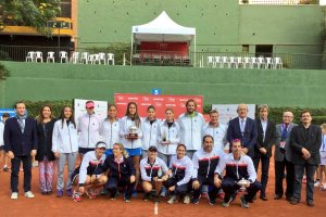Eva  Guerrero con el Club de Tenis Barcino.