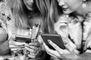 Además de las páginas especializadas en bodas, son muchos los grupos de Facebook, incluso de Whatsapp, que reúnen a decenas y decenas de novias que c