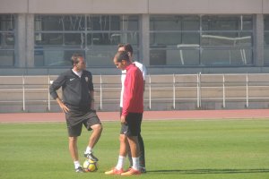 Fran Fdez habla con Verza.