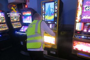 Máquina de donde sustrajeron cientos de euros.