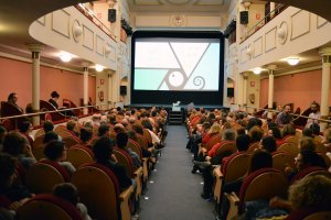 El Teatro Apolo, lleno ayer para ver los cortos.
