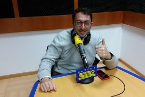 Mevy durante su visita a la redacción de Cadena SER Poniente y La Voz de Almería en  El Ejido.