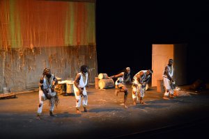 El grupo Djilandiang, con descendientes de castas de griots y de príncipes senegaleses.