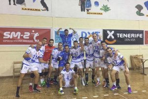 Los chicos del Michelín Mintonette celebrando la victoria.