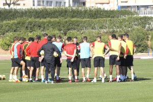 Charla de Lucas Alcaraz a la plantilla.