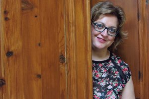 Francisca Serrano fotografiada en su despacho del IAM.