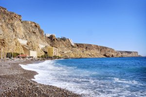 El mar llega hasta el edificio cuando hay temporal.