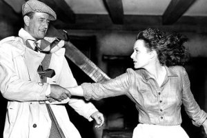 Fotograma de la película El hombre tranquilo con John Wayne y Maureen OHara.