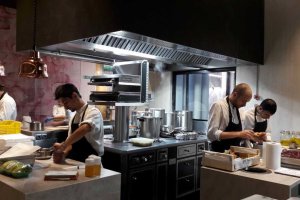 Restaurantes, cafeterías y bares son los tipos de comercios que más se aseguran en España.