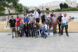 Podio del concurso de mascotas celebrado el pasado fin de semana en Vera.