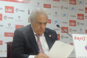 Alfonso García debe garantizar el futuro del Almería.
