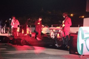 La banda almeriense Nixon, durante su actuación de esta tarde.