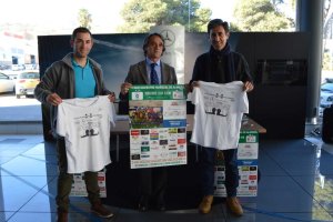 Sergio Domínguez, Juanjo Fernández y Juan Ibáñez en el concesionario Mercedes.