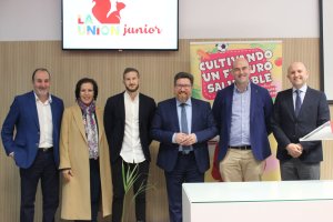 La presentación de La Unión Junior gozó del respaldo de políticos y representantes del sector.