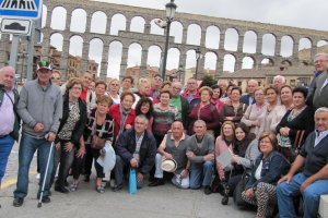 Grupo de jubilados del municipio de Albox en Segovia, en un viaje organizado, uno de los tipos de ocio al que los mayores se tienen que adaptar según